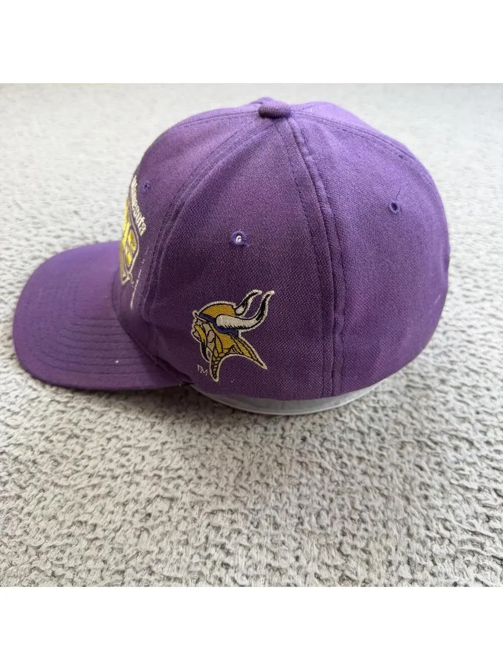 Vintage 90s Minnesota Vikings Starter Pro Line Fitted Hat Purple NFL 7 7 1/4